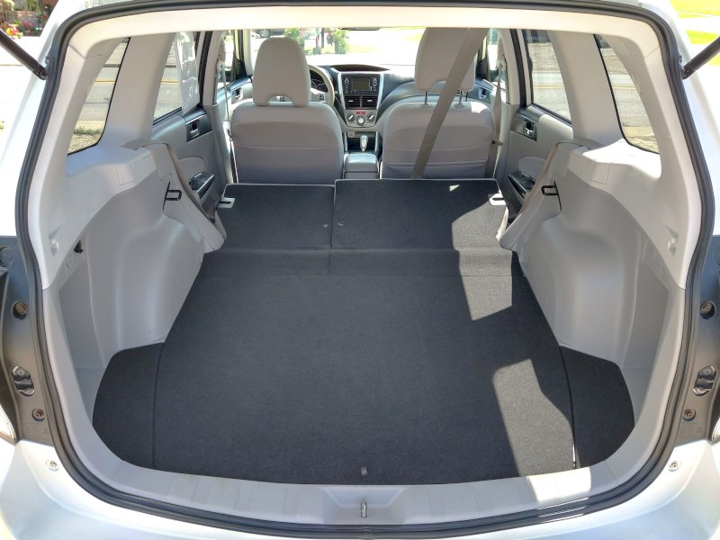 2013 Subaru Forester 2.5x Premium. m