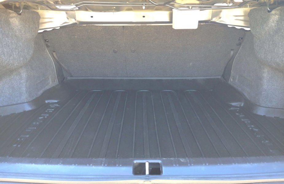 2013 Subaru Impreza 2.0i sedan. n3