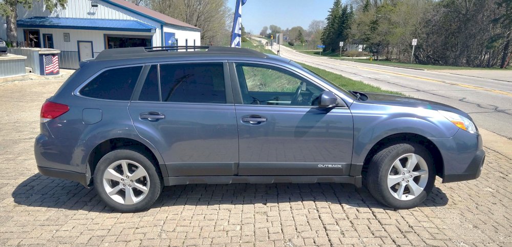 2013 Subaru Outback 2.5i Premium. IMG_20260421_141652118_HDR