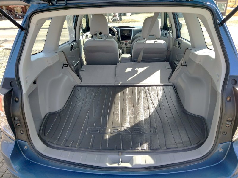 2010 Subaru Forester 2.5x MANUAL. 17