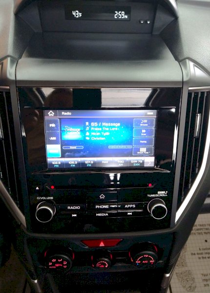 2019 Subaru Forester Premium. j1