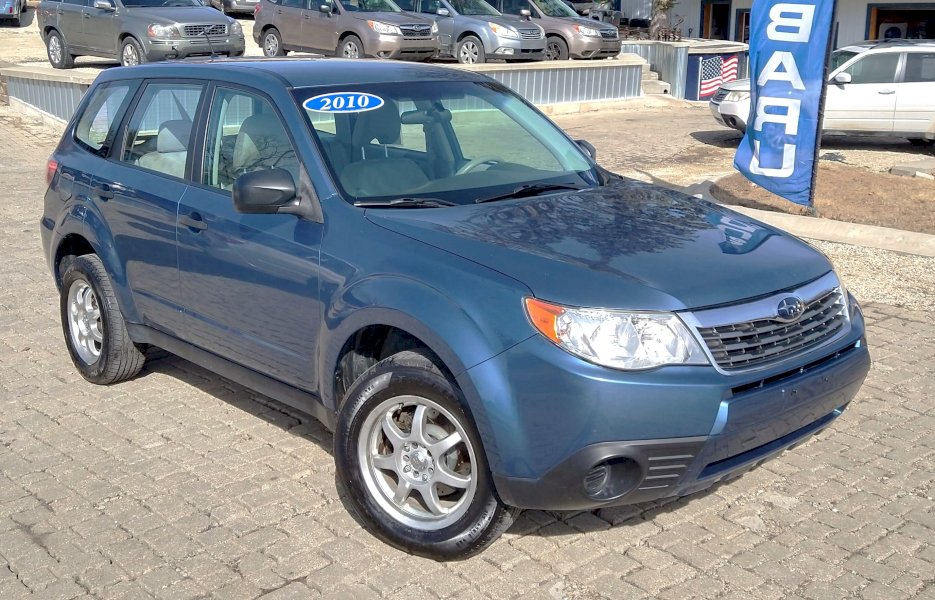 2010 Subaru Forester 2.5x MANUAL. 01