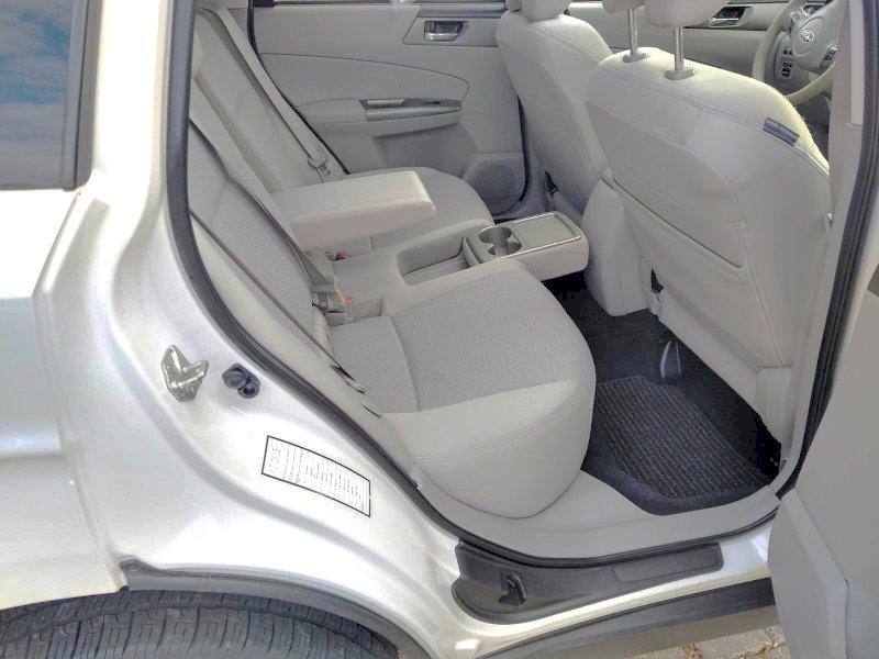 2013 Subaru Forester 2.5x Premium. k2