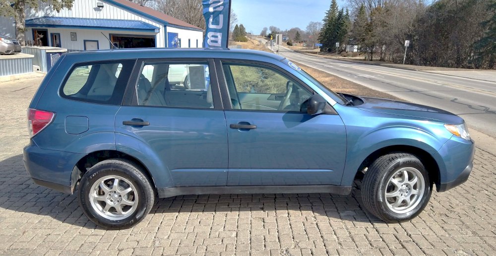 2010 Subaru Forester 2.5x MANUAL. 08