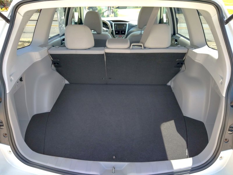 2013 Subaru Forester 2.5x Premium. l