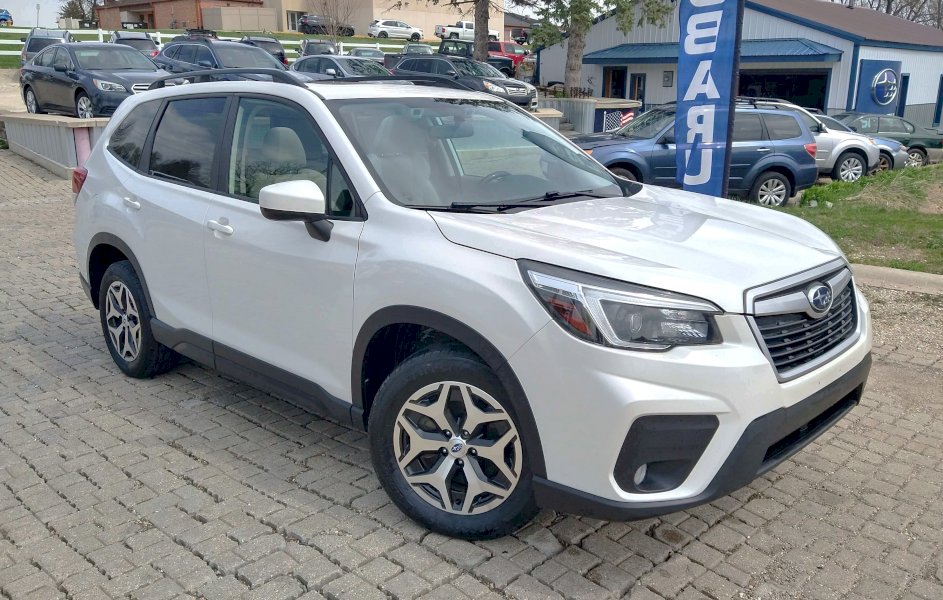 2021 Subaru Forester Premium. a