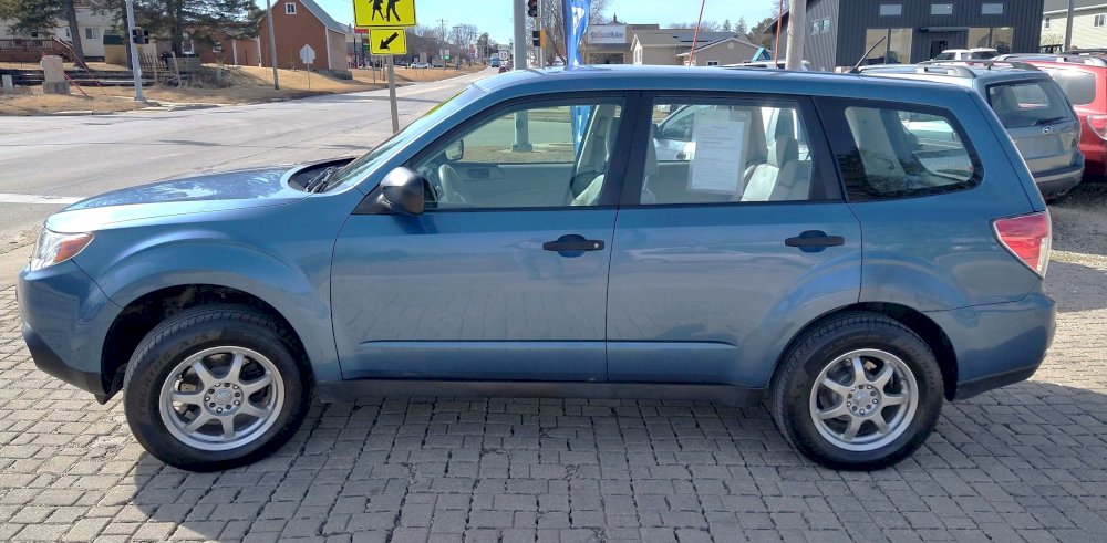 2010 Subaru Forester 2.5x MANUAL. 04