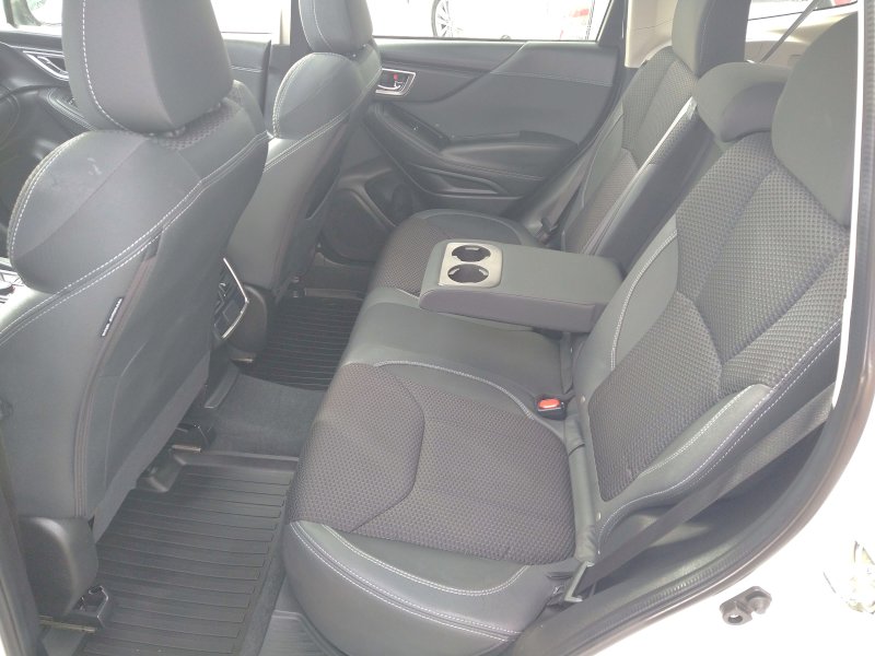 2019 Subaru Forester Premium. j9