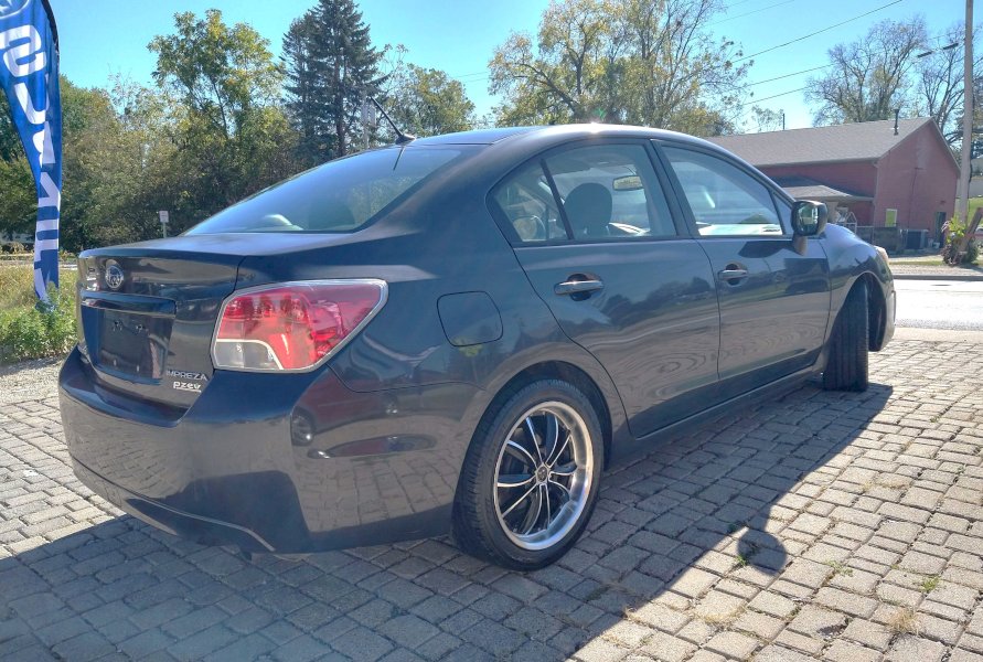 2013 Subaru Impreza 2.0i sedan. g