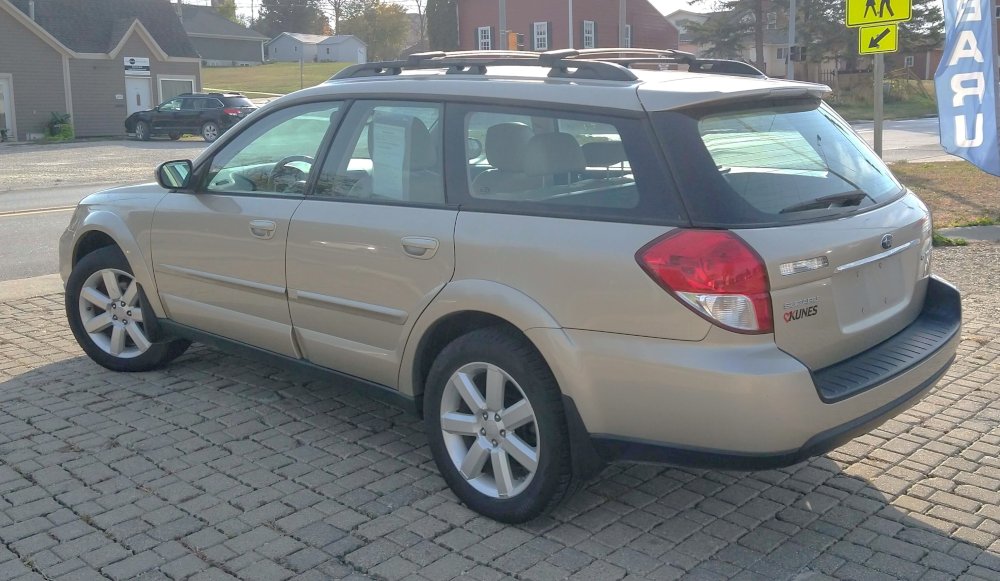 2008 Subaru Outback 2.5i Limited. d