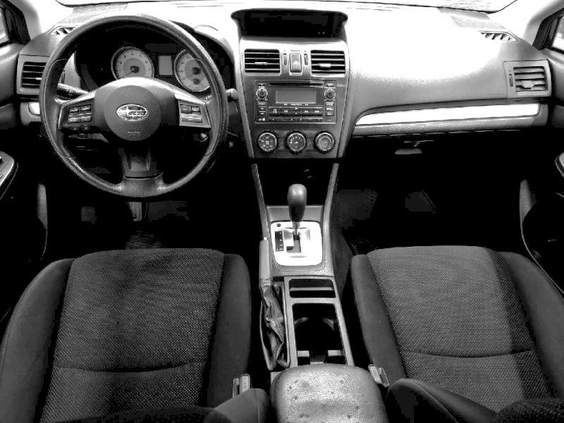 2013 Subaru Impreza 2.0i sedan. j