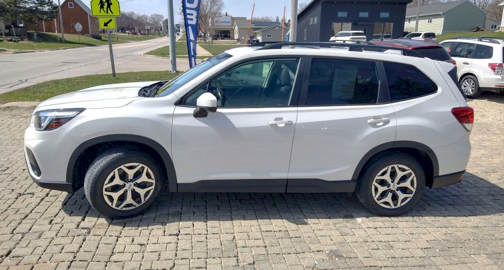 2019 Subaru Forester Premium. d