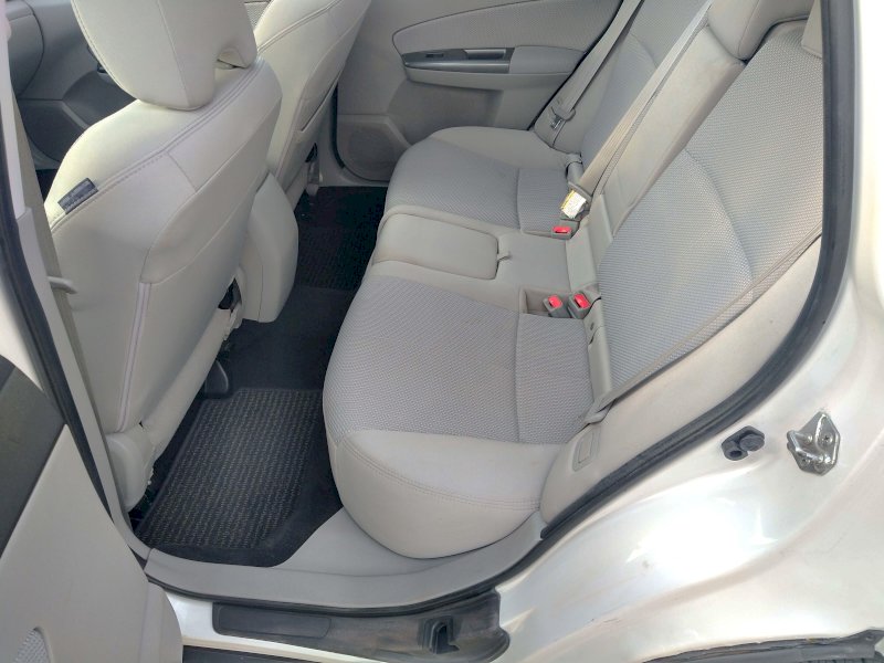 2013 Subaru Forester 2.5x Premium. j