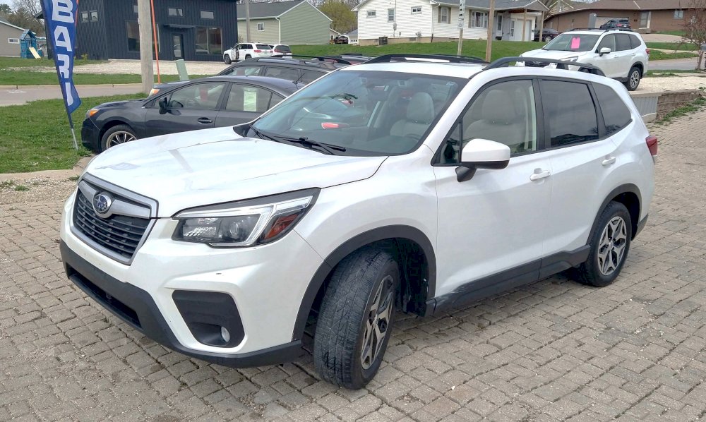 2021 Subaru Forester Premium. c