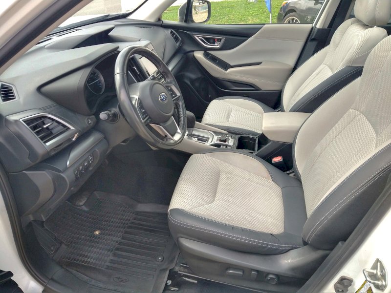 2021 Subaru Forester Premium. i