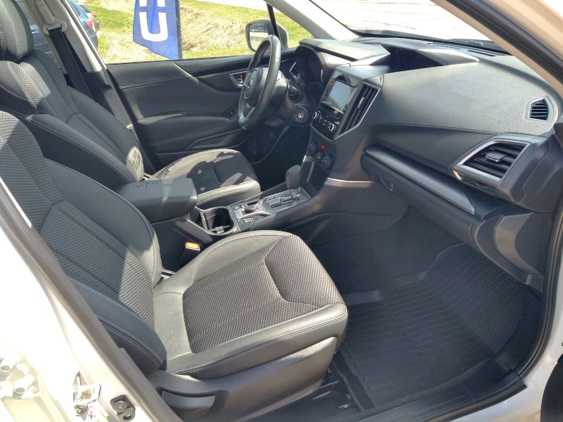 2019 Subaru Forester Premium. j2
